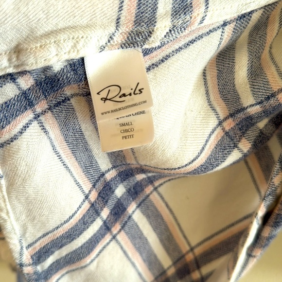 Rails Hunter Long Sleeve Button Down Plaid Shirt Small White Blush Patriot - Picture 4 of 6